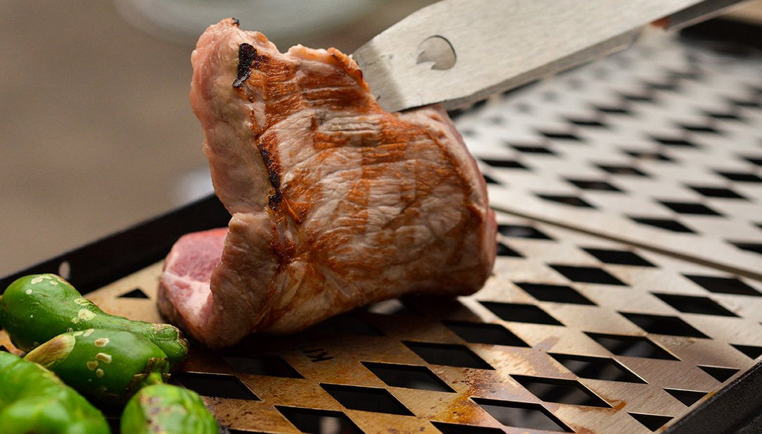 Gegrilltes Fleisch mit Rautenmuster